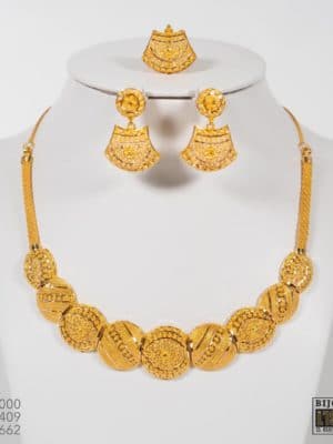 Ensemble collier boucles d'oreilles bague Or 21 carats india Sen Gold