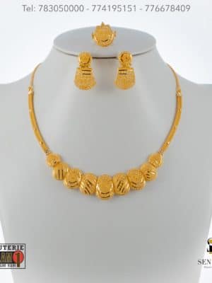 bijouterie de l'islam Sen - gold ensemble india colier coucle d'oreille bague 21 carats Sen GOld