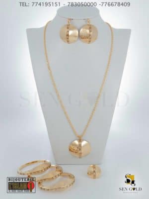 bijouterie de l'islam Sen - gold Collier boucles d'oreilles bracelets bague collection NEO NERO Or 18 carats