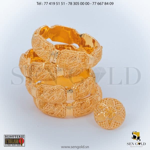 Ensemble Bracelets et bague Bahreïn en Or 21 carats 124.4 grammes Bijouterie de l'islam sen - gold