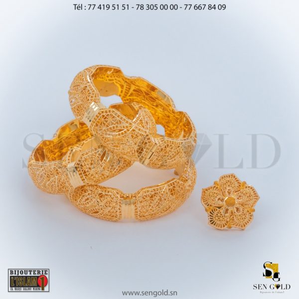 Ensemble Bracelets et bague Bahreïn en Or 21 carats 97.1 grammes Bijouterie de l'islam sen - gold
