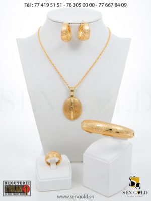 Ensemble collier boucles d'oreilles bracelet et bague en Or 18 carats 46.4 grammes (2) Bijouterie de l'islam sen - gold