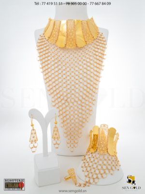 Bijouterie de l'islam sengold Ensemble collier boucles d'oreilles bracelet et bague en Or 18 carats 202.5 grammes