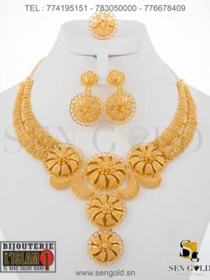 Bijouterie de l'islam sengold Ensemble collier boucles d'oreilles et bague India 21 carats 131.4 grammes