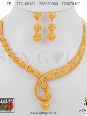 Bijouterie de l'islam sengold Ensemble collier et boucles d'oreilles India 21 carats 53.6 grammes