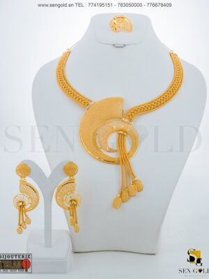 Bijouterie de l'islam sengold Ensemble collier boucles d'oreilles et bague 21 carats 108.3 grammes