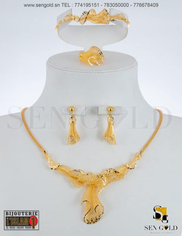 Bijouterie de l'islam sengold Ensemble collier boucles d'oreilles bracelet et bague en Or 18 carats 25.1 grammes