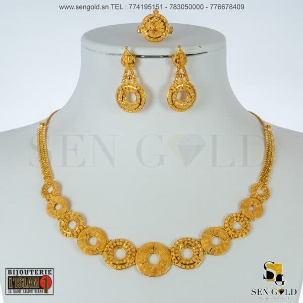 Bijouterie de l'islam sengold Ensemble collier boucles d'oreilles bague India en Or 21 carats 33.4 grammes