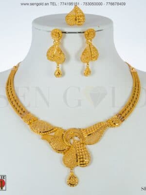 Bijouterie de l'islam sengold Ensemble collier boucles d'oreilles bague India en Or 21 carats 47.8 grammes